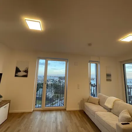 Luxurious And Stylish Apartment At Ber Airport Schönefeld Buitenkant foto