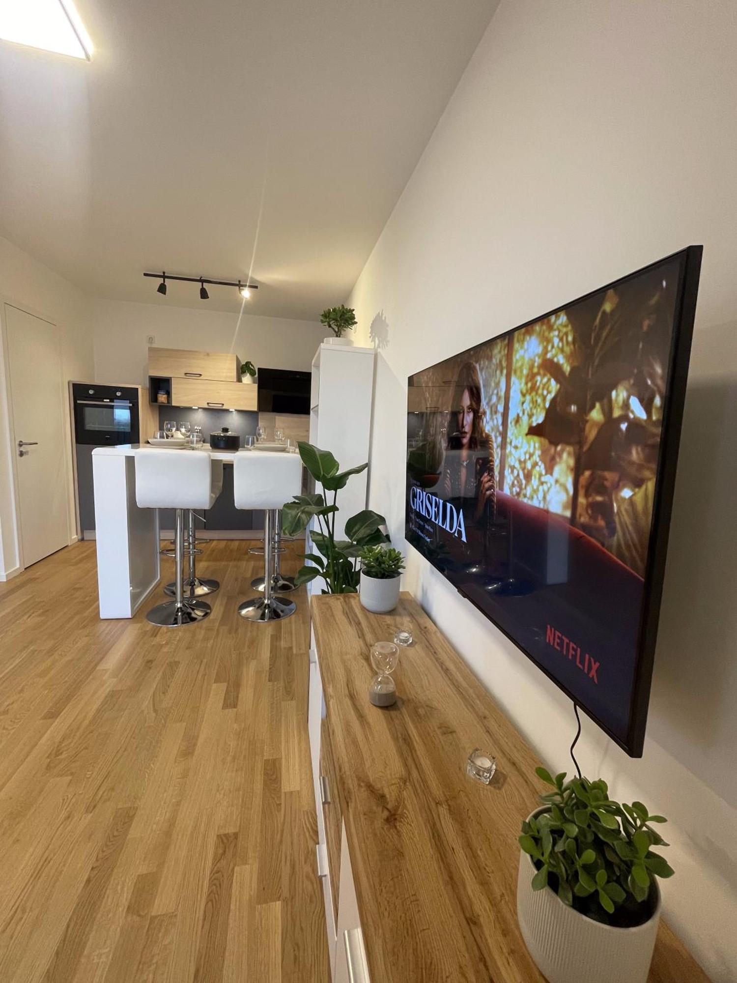 Apartment Luxurious And Stylish At Ber Airport Schoenefeld